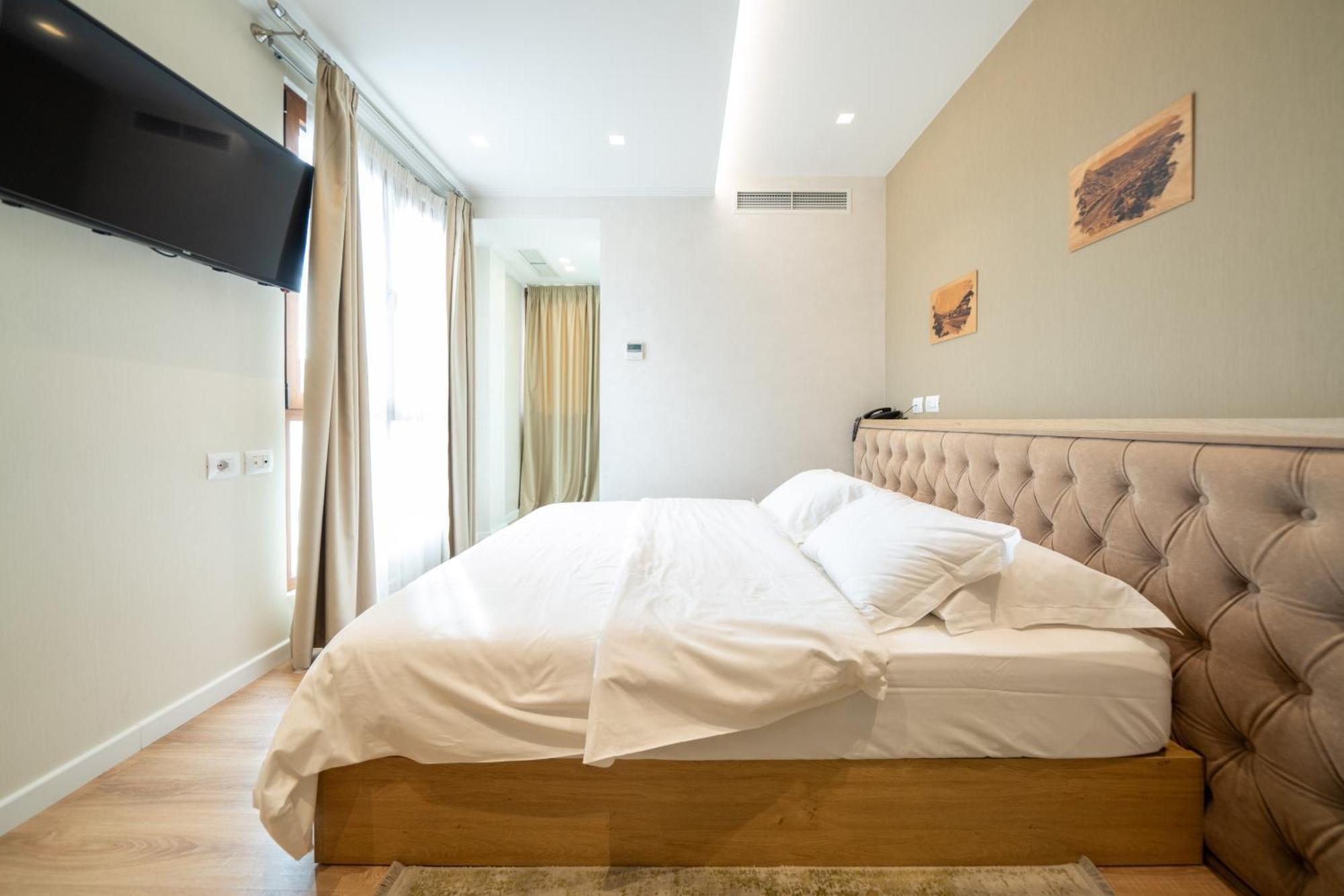 Merko Hotel Berat Exterior photo