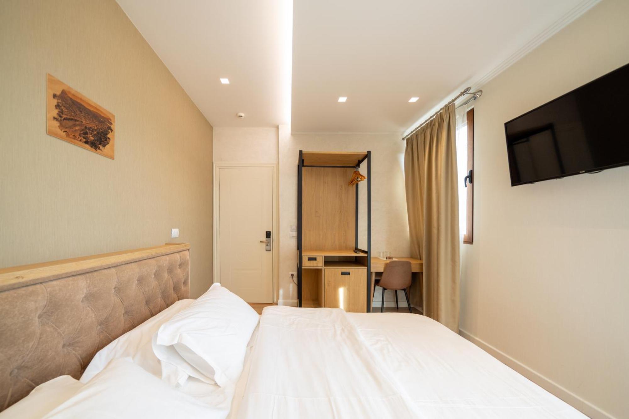 Merko Hotel Berat Exterior photo