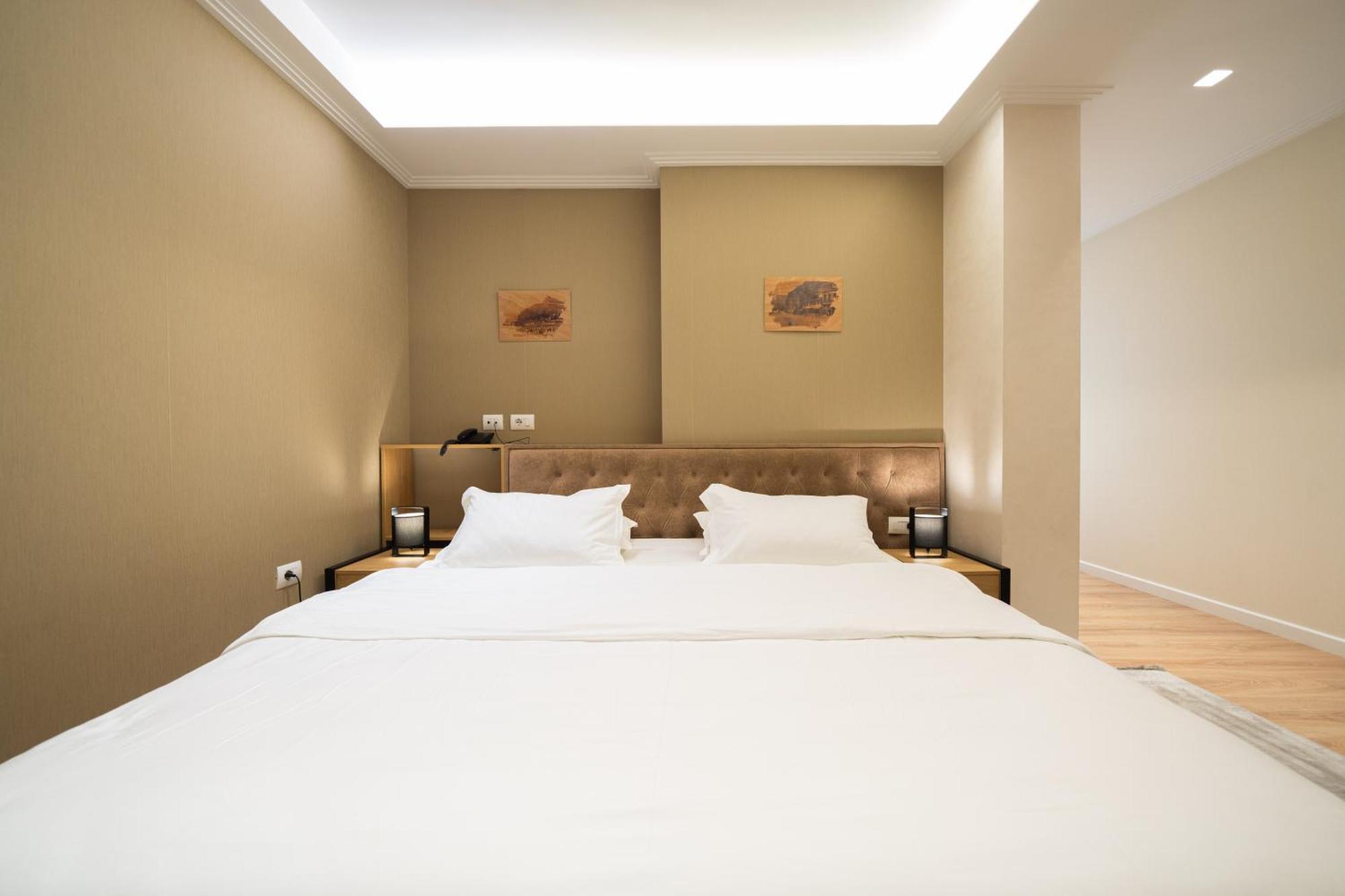 Merko Hotel Berat Exterior photo