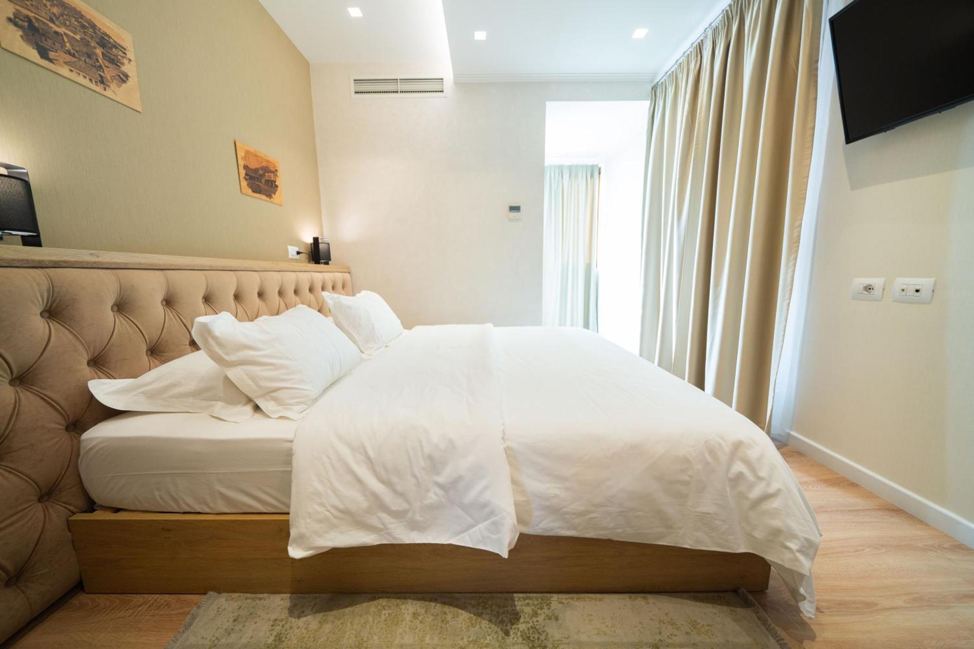 Merko Hotel Berat Exterior photo