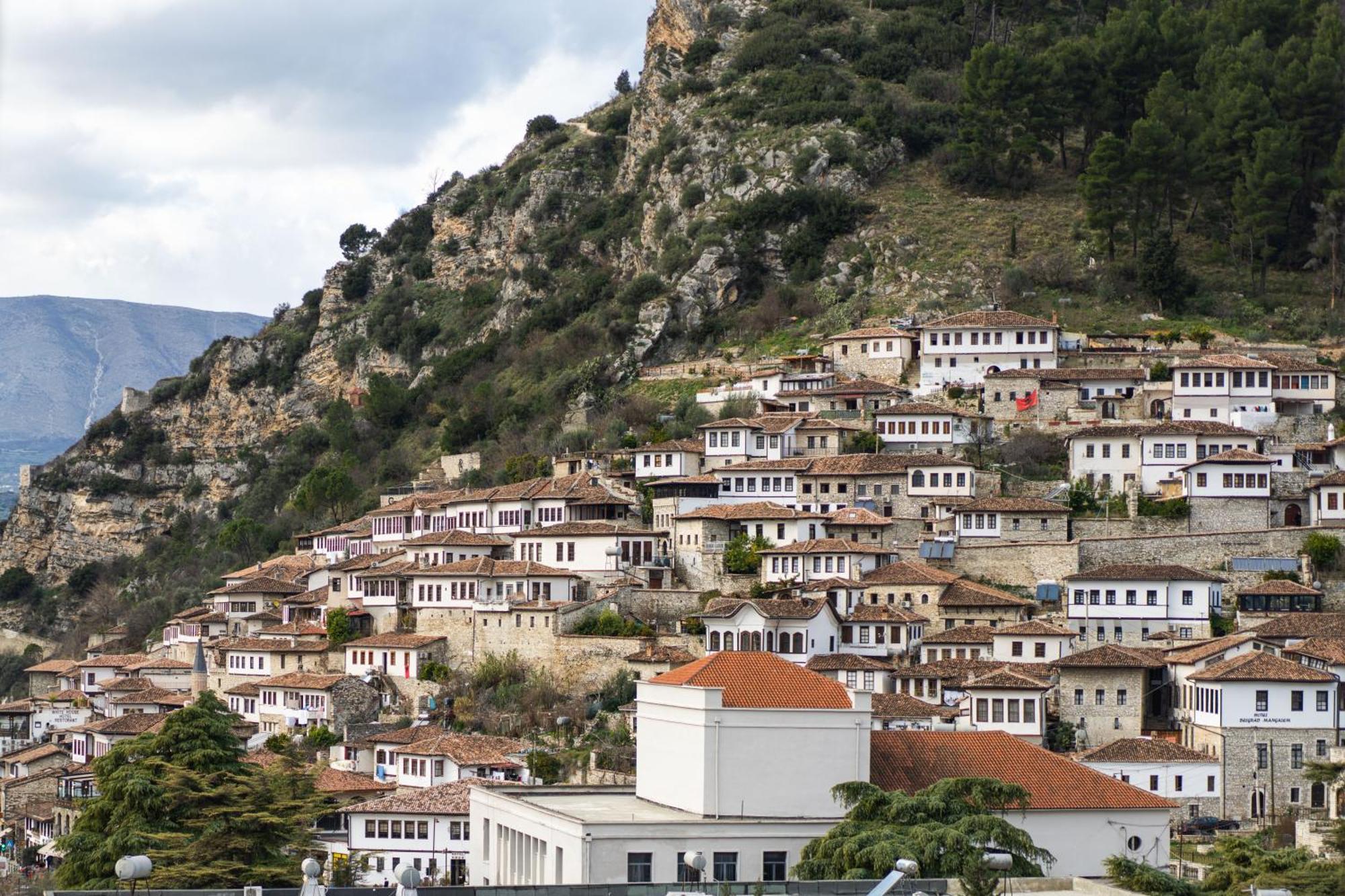Merko Hotel Berat Exterior photo